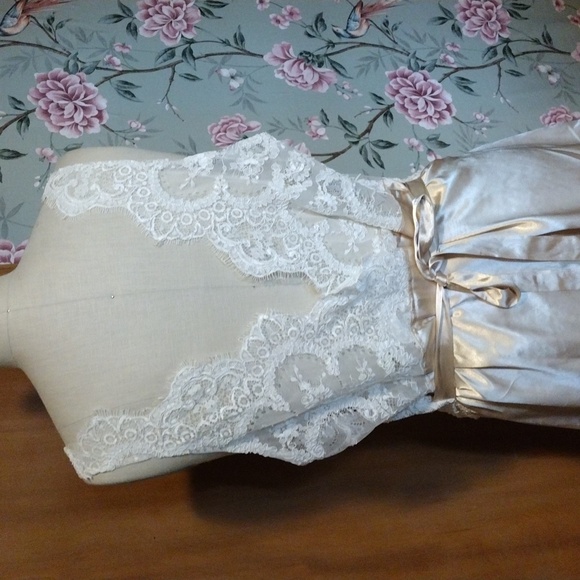 Vintage Style Nightgown - Picture 3 of 3